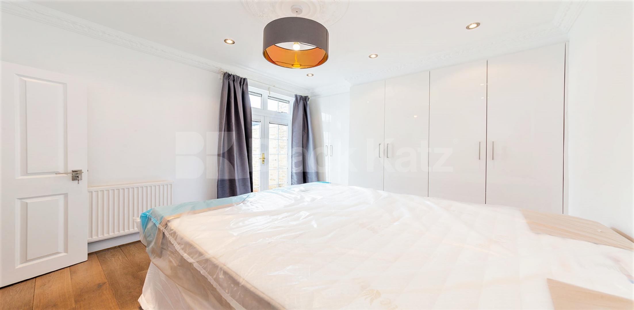 			3 Bedroom, 1 bath, 1 reception Flat			 Little Ealing Lane, South Ealing